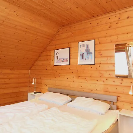 Doppelhaushaelfte In Holiday home *
